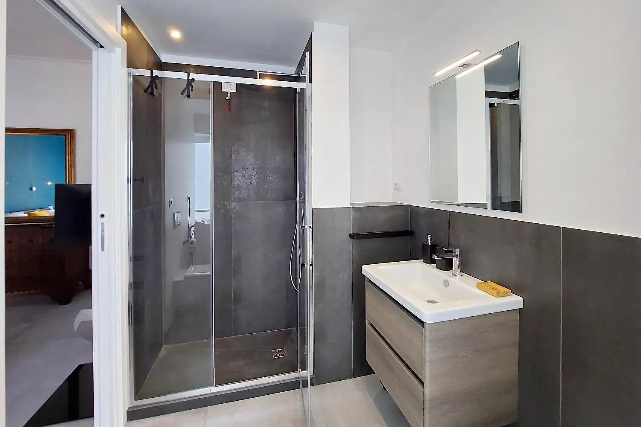 Bright Apartment Cupolone View Rome Italy